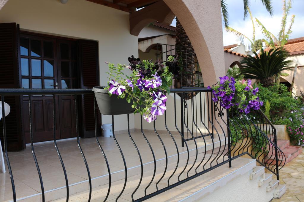 Five Fingers Holiday Bungalows Kazaphani Exterior photo